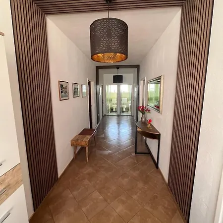Spacious 4 Bedroom Apartment With Free Parking Lot Novalja Exterior photo