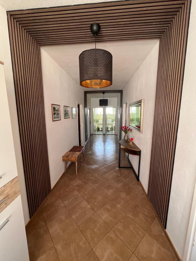 Spacious 4 Bedroom With Free Parking Lot Apartmán Novalja