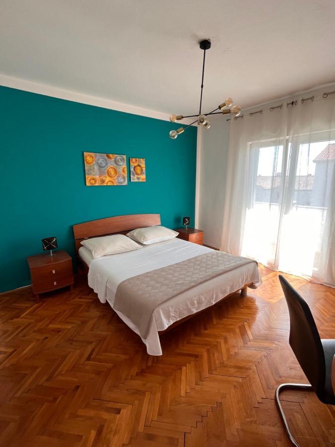 Spacious 4 Bedroom With Free Parking Lot * Novalja
